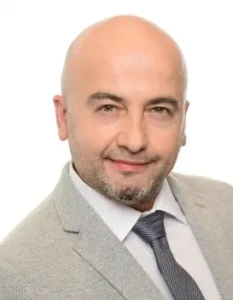 VIDEO LAJME DEBATE HUMOR SERIALA SHOWS 38 Arber Shabanaj - Shkrimtar